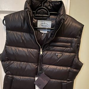 Prada black vest in size 40